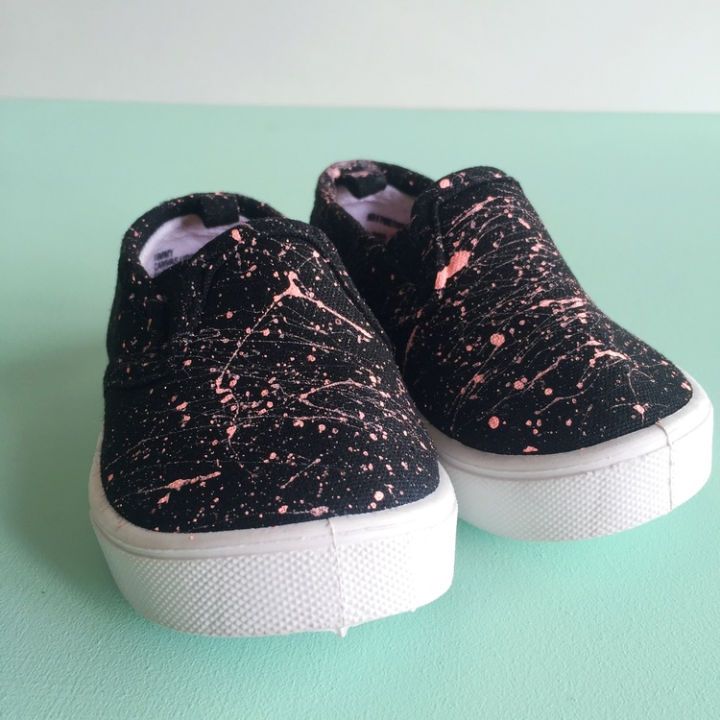 DIY Abstract Paint Splatter Shoes - Dream Green DIY