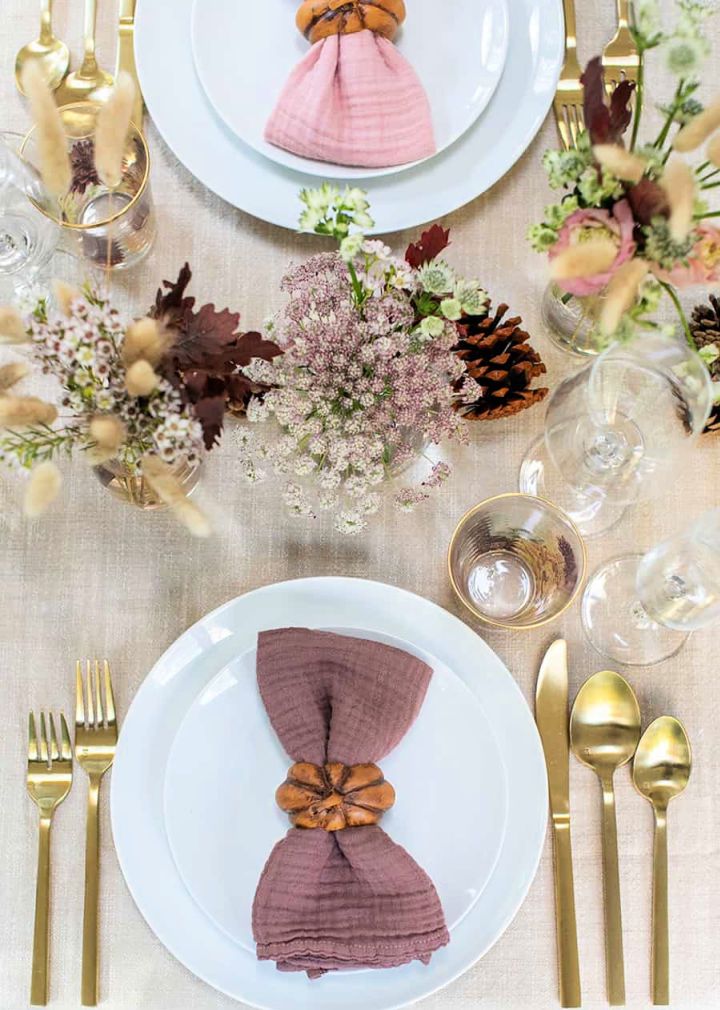 Beautiful Fall Thanksgiving Table Setting