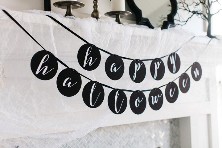 Black and White Happy Halloween Banner