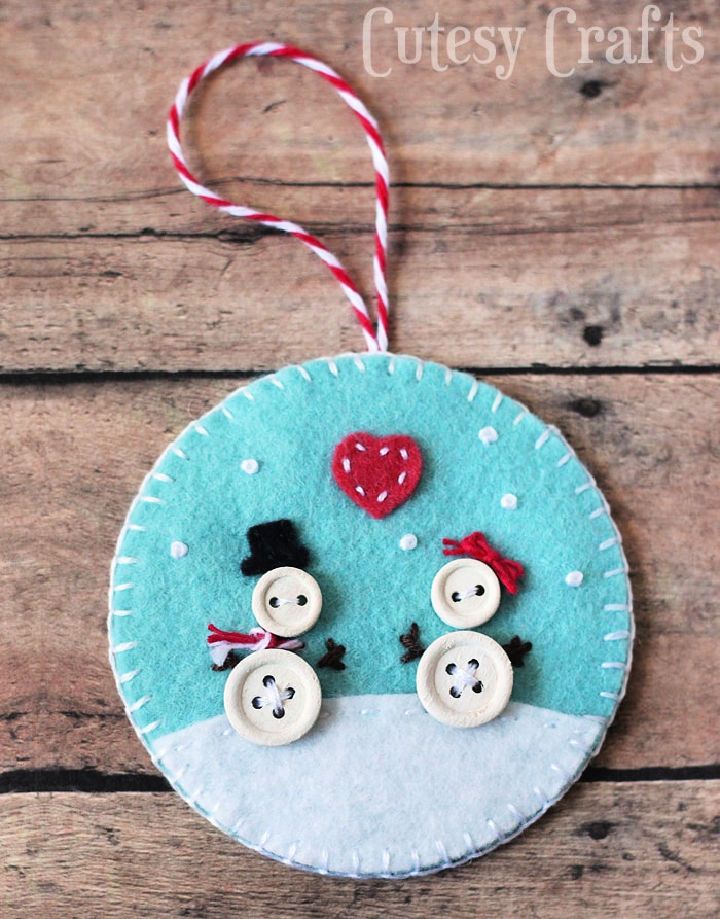 20 Homemade DIY Ornaments That Are Easy To Make