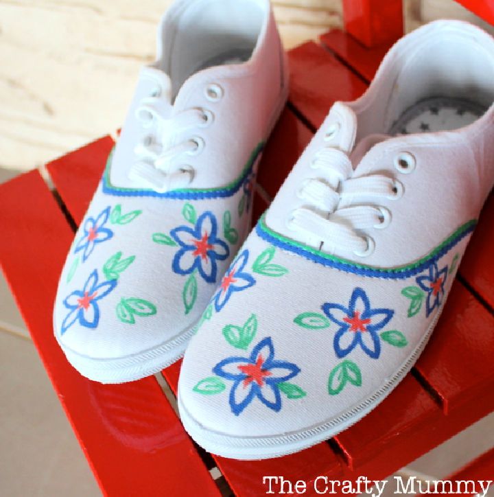 How to Draw Spring Flowers on Shoes