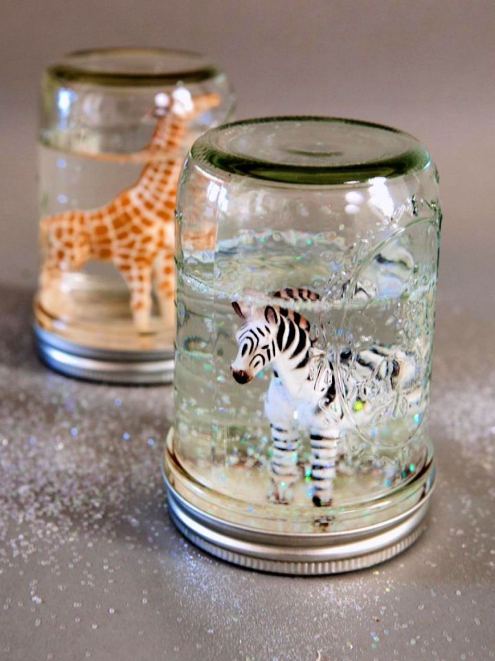 DIY Glitter Snow Globe from Mason Jar