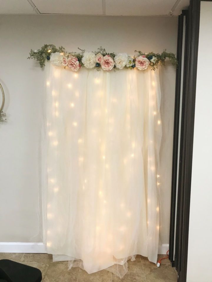 DIY Lit Tulle Backdrop