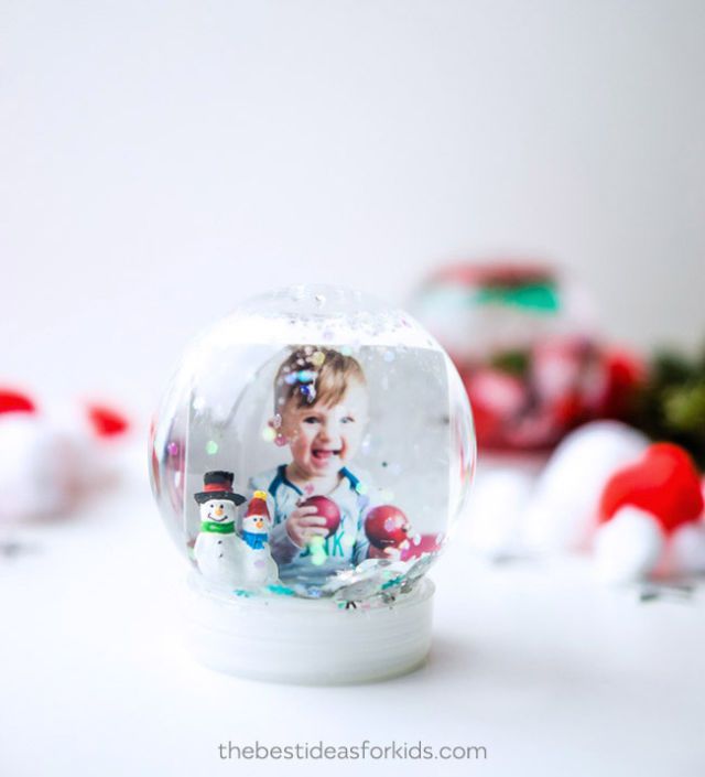 DIY Plastic Snow Globe with Picture