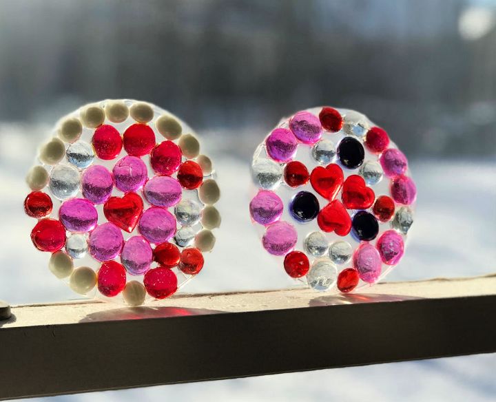 DIY Valentines Day Suncatchers