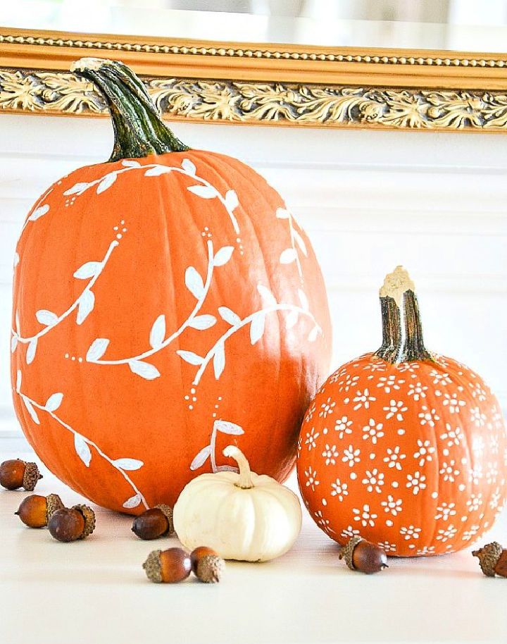 DIY White Painted Pumpkin