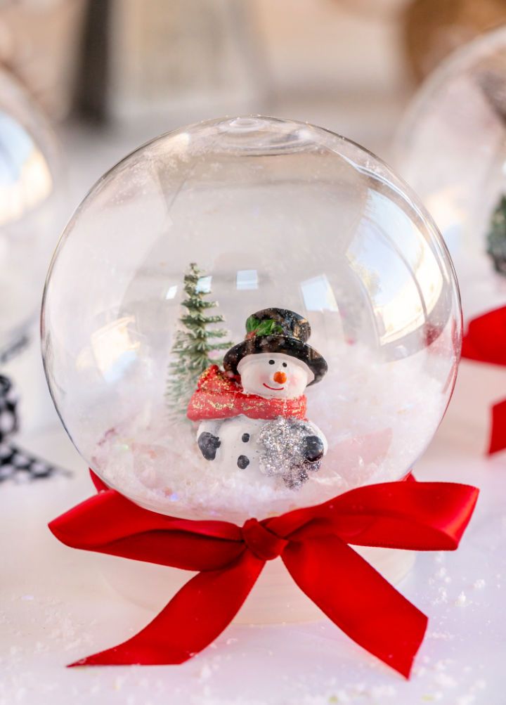 Easy to Make Snow Globe