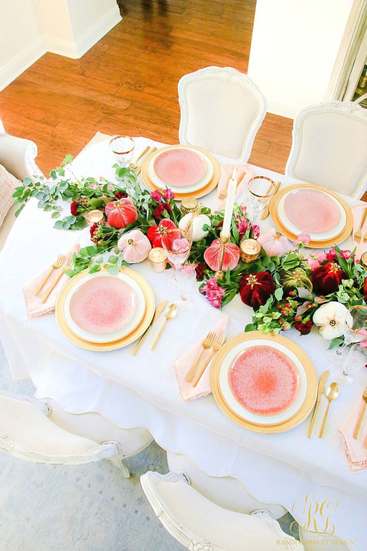 Elegant Pink and Gold Thanksgiving Table