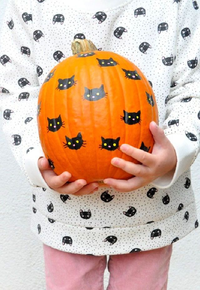 Fingerprint Cat Painted Pumpkin