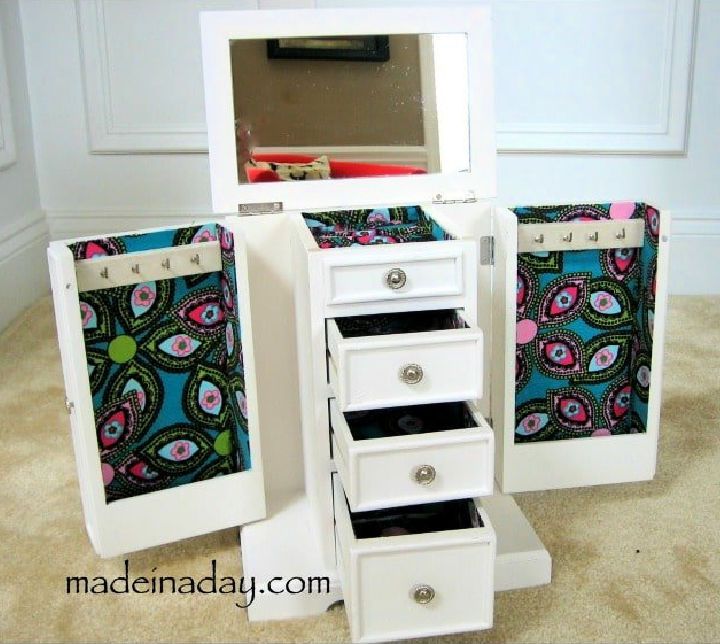 Glamorous Jewelry Chest of Drawers