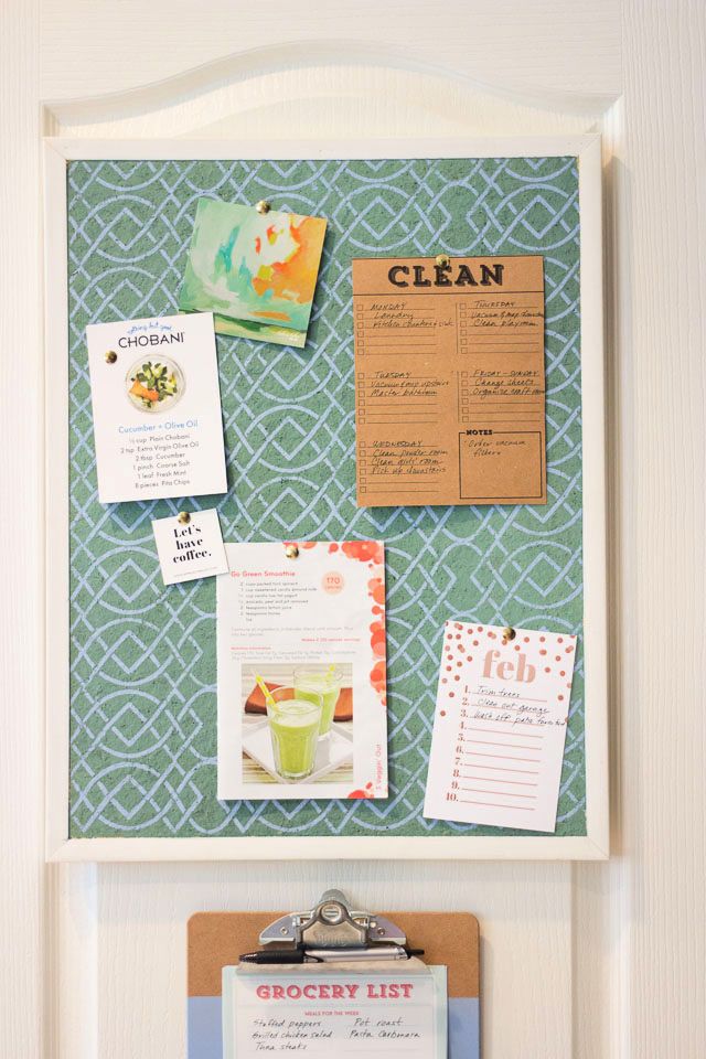How to Decorate a Cork Board