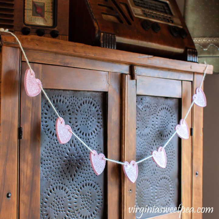 How to Make Heart Garland