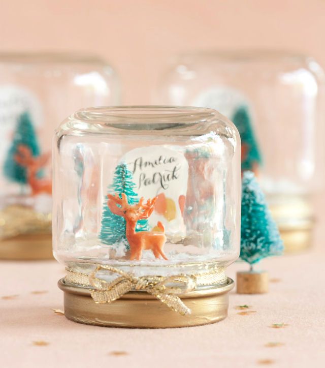 How to Make a Mini Snow Globe Favors