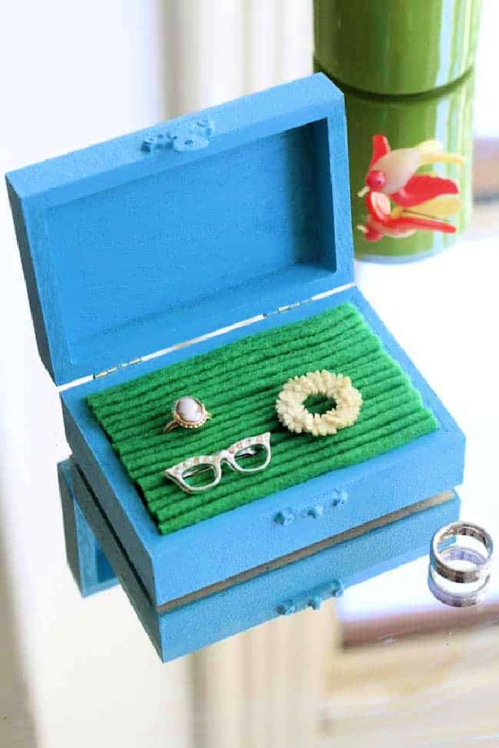 Jewelry Box with Felt Lining