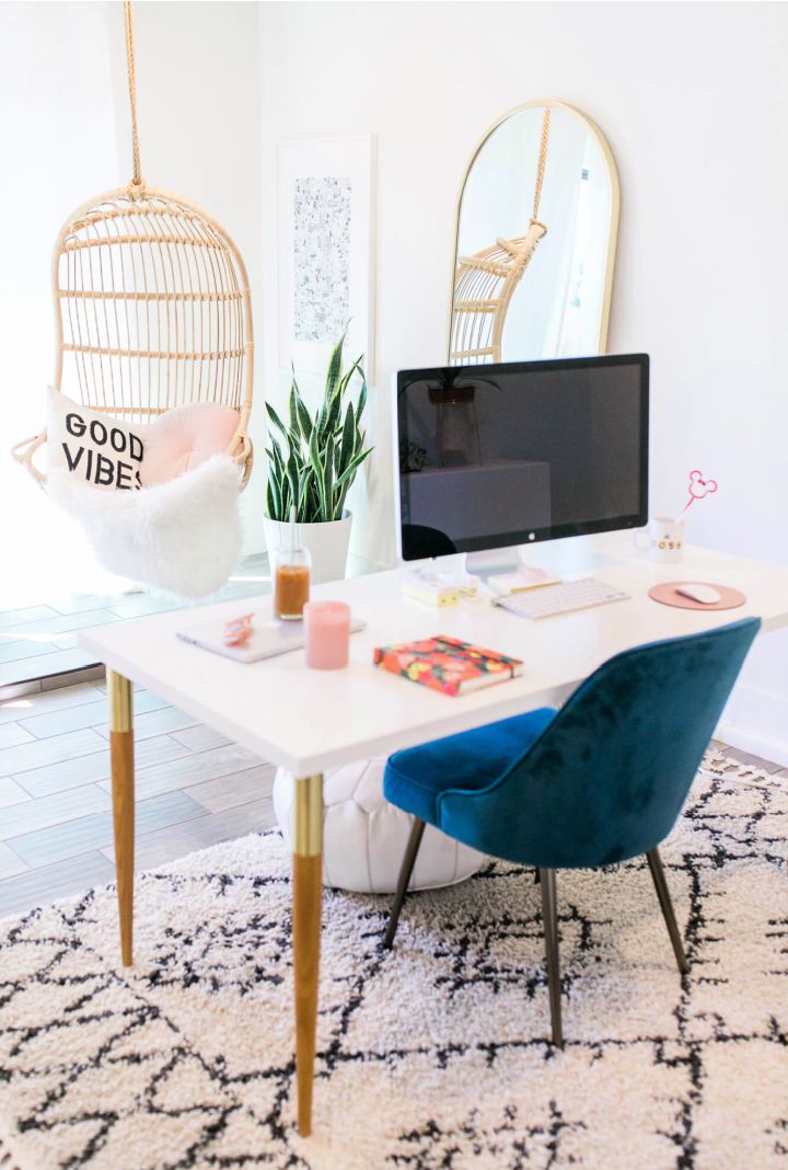 https://media.thebeautydojo.com/wp-content/uploads/2022/01/Minimal-California-Inspired-Home-Office.jpg