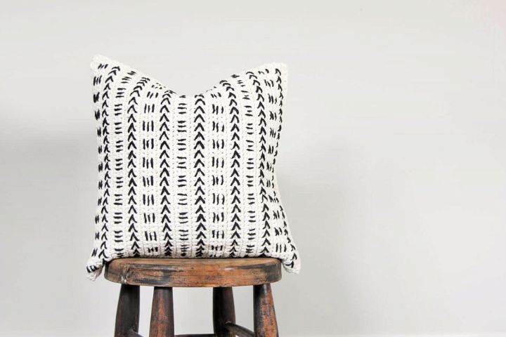 Mud Cloth Crochet Pillow Pattern