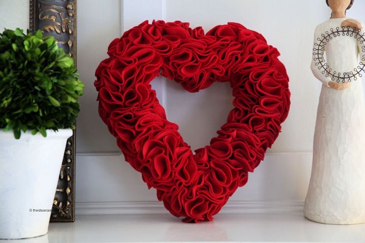 Valentines Day Heart Wreath
