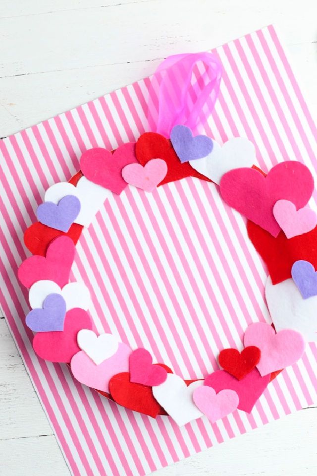 Valentines Day Wreath Craft for Seniors