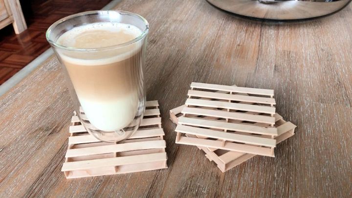 Useful Homemade Mini Pallet Coasters